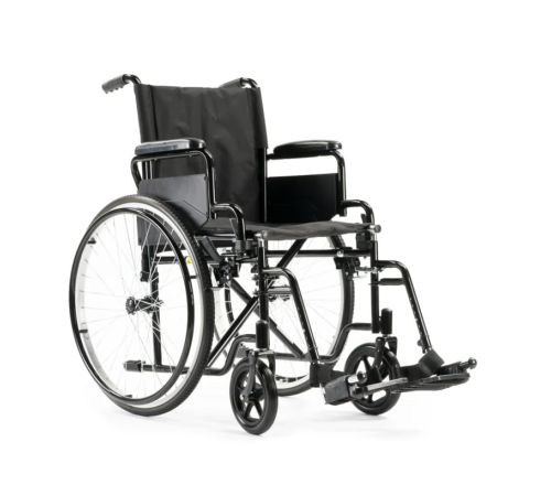 Multimotion M1 rolstoel met zitbreedte 45 cm - voorzijde schuin