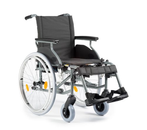 MultiMotion M6 rolstoel - 50 cm zitbreedte (vooraanzicht)