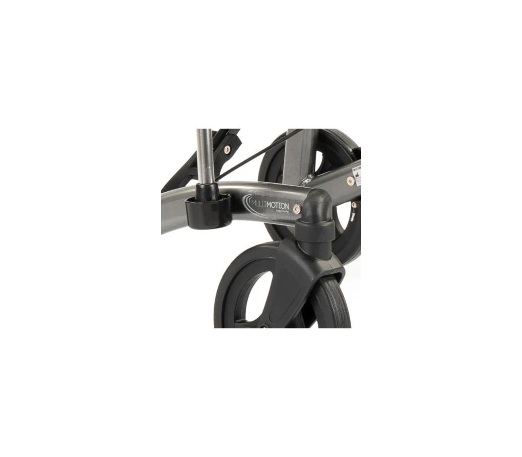MultiMotion Stokhouder – Voor Trollimaster RG70 rollator (ingezoomd op de bakje onderaan het frame) MultiMotion Stokhouder – Voor Trollimaster RG70 rollator (ingezoomd op de bakje onderaan het frame)