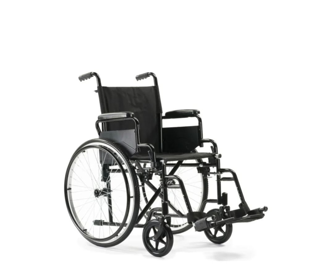 MultiMotion M1plus Rolstoel 50 cm zitbreedte - voorzijde schuin MultiMotion M1plus Rolstoel 50 cm zitbreedte - voorzijde schuin