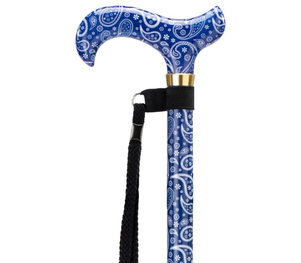 MultiMotion wandelstok met volledige print- Blauw paisley (ingezoomd op het handvat) MultiMotion wandelstok met volledige print- Blauw paisley (ingezoomd op het handvat)