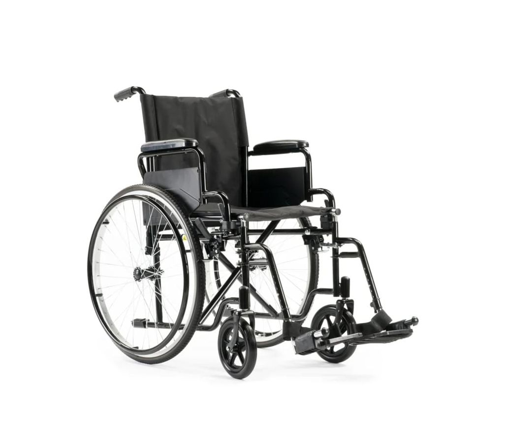 Multimotion M1 rolstoel met zitbreedte 45 cm - voorzijde schuin Multimotion M1 rolstoel met zitbreedte 45 cm - voorzijde schuin